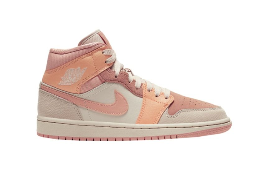 Nike Air Jordan 1 Retro Mid Apricot Orange, бежевый с розовым и персиковым, кожа, нубук, женские, подростковые